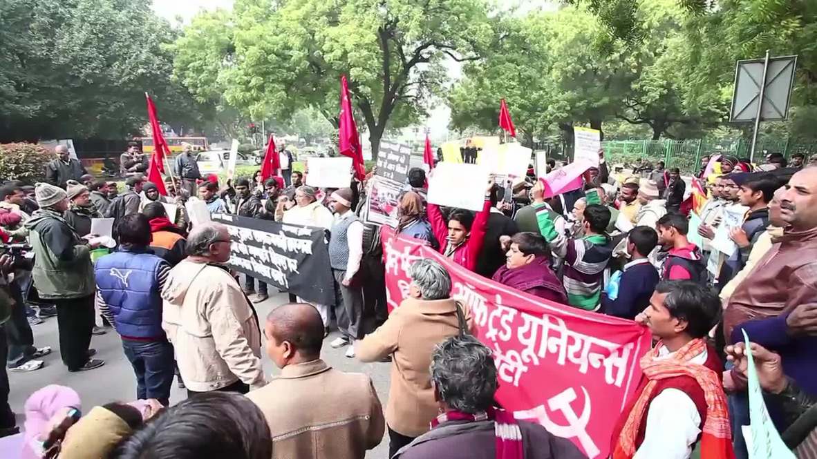 India: "Obama get lost!" India's Communist Party rally against US visit