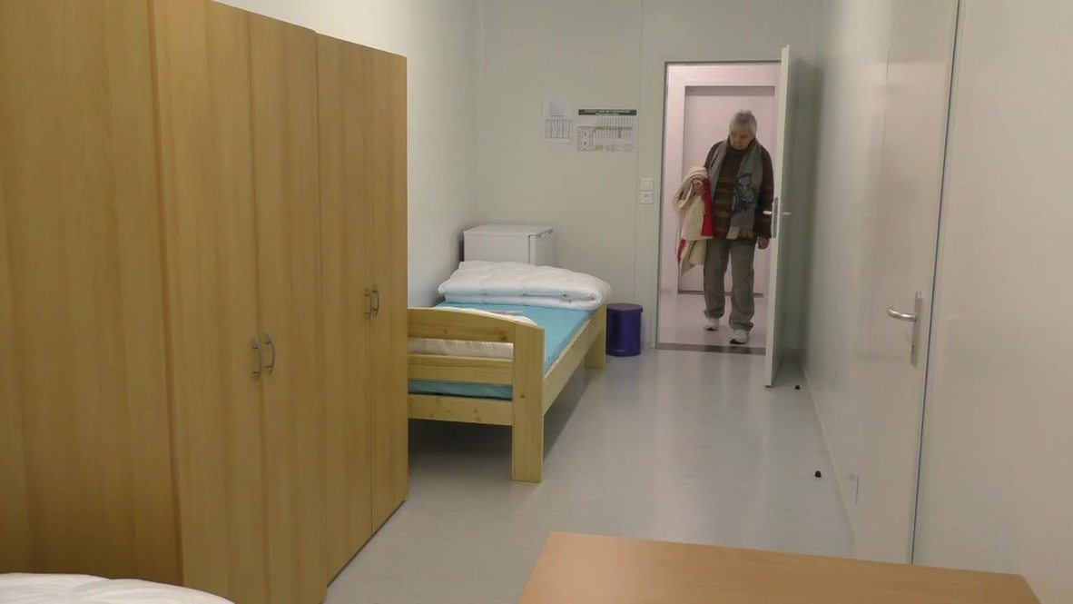 Germany: See inside refugee 'container village' in Berlin
