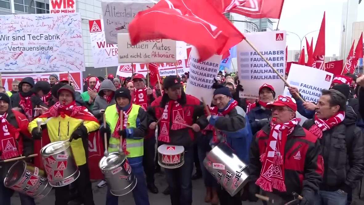 Germany: Daimler workers strike for higher pay in Stuttgart