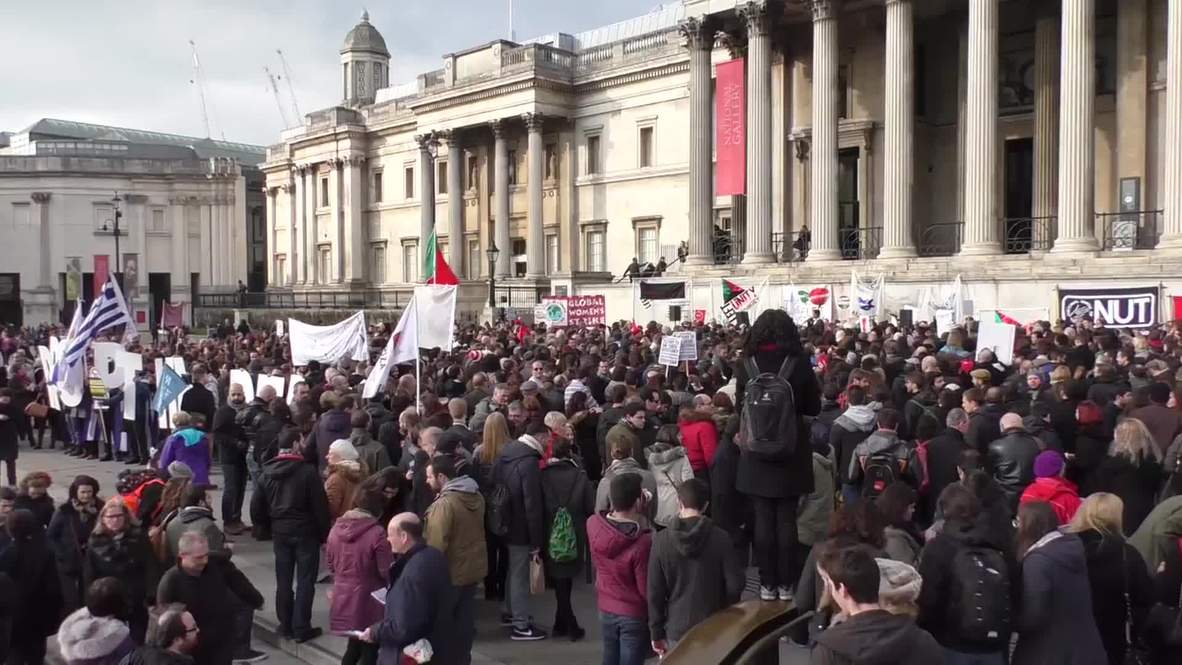 UK: 'Merkel we're coming for you' - London rallies in support of Greece