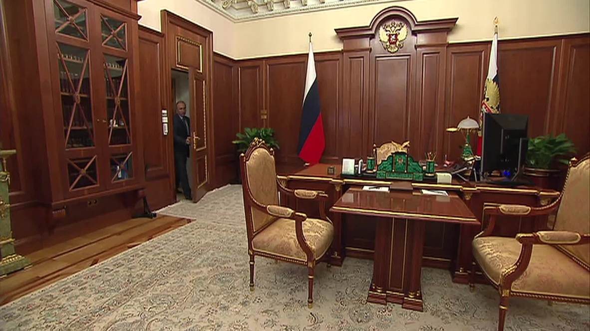 Russia: Putin talks affordable housing, energy with Republic of Khakassia head