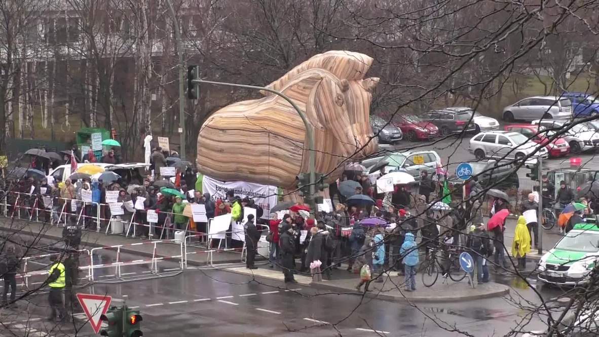 Germany: 'No TTIP!' A huge trojan horse inflated outside the SPD's HQ