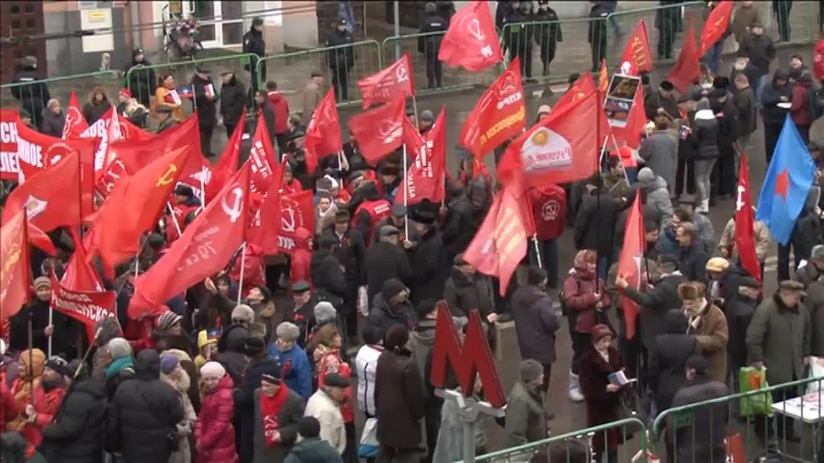 Russia: Communists carry ‘rockets for Obama’ on Defender of the Fatherland day