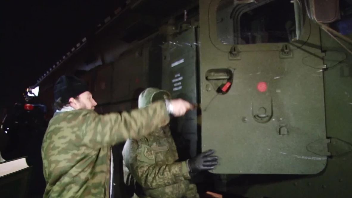 Russia: See RS-24 Yars thermonuclear ICBMs on the move in Moscow