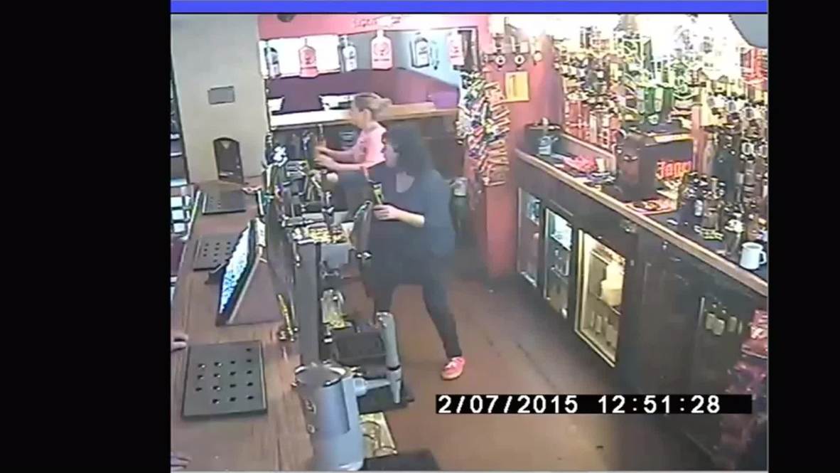 UK: Machete wielding thieves find time to pet dog during robbery
