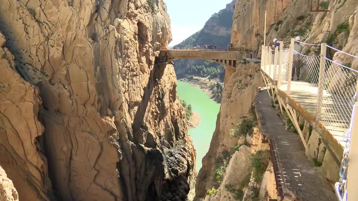 Spain: Fancy a stroll along this SHEER-DROP path?