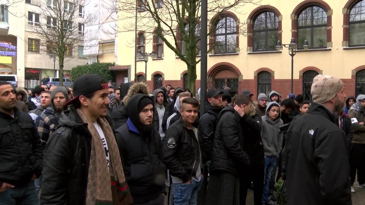 Germany: 1,000 Police deployed to separate Salafist rally from counter-protests
