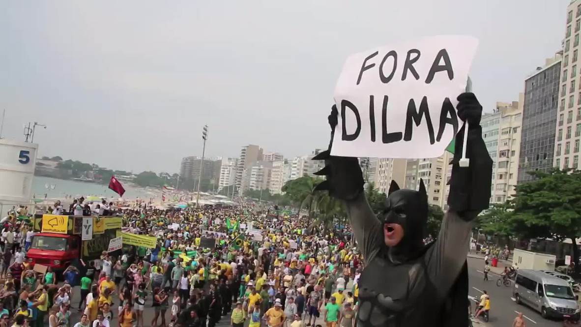Brazil: 'Dilma - out!' Thousands protest against govt in Rio