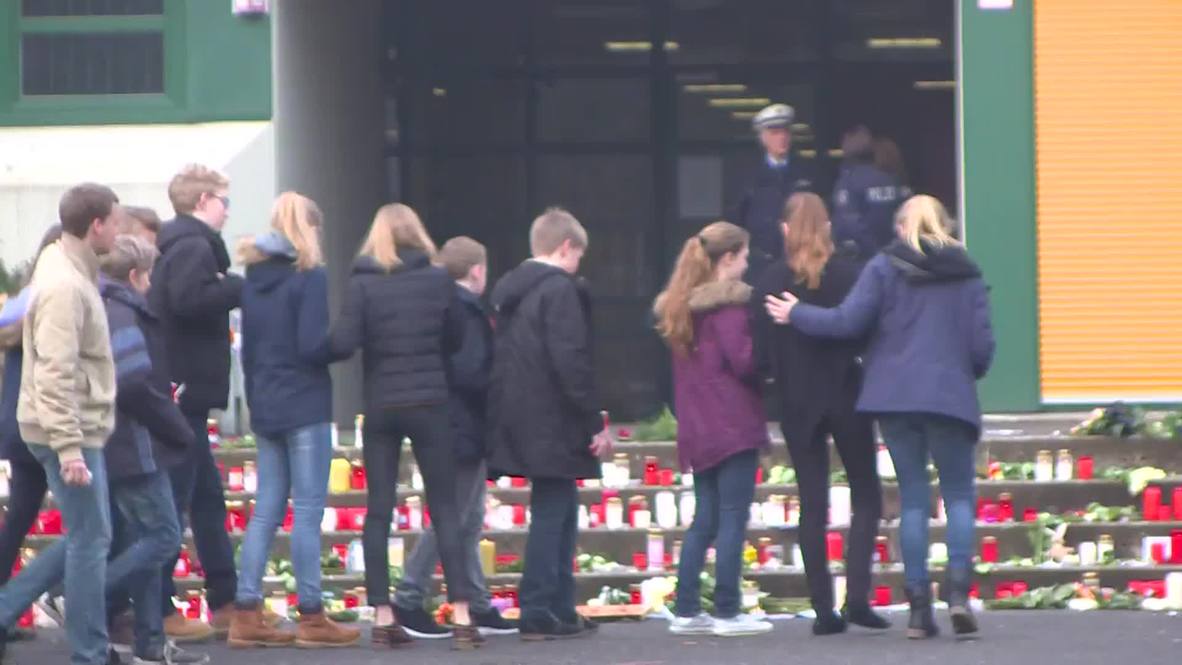 Germany: Pupils hold vigil at school of Germanwings crash victims