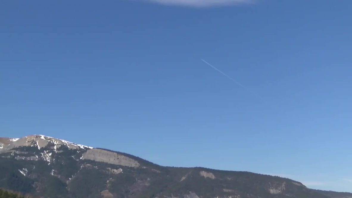 France: Helicopter crews search Germanwings crash site