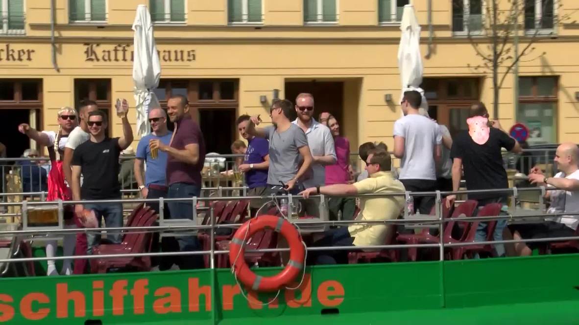 Germany: Berliners soak up the rays as summer comes early