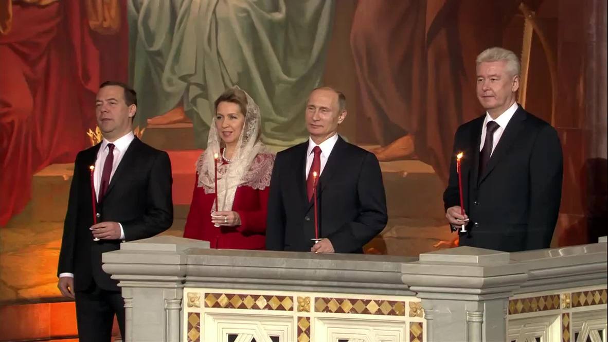Russia: Putin, Medvedev and Sobyanin attend Orthodox Easter Mass