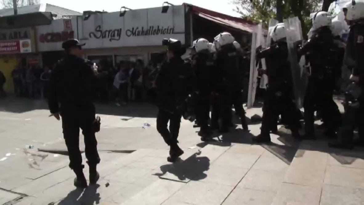Turkey: Police fire rubber bullets at concert goers