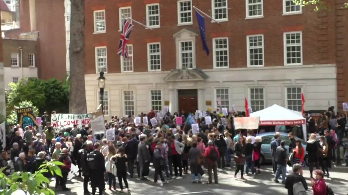 UK: Protesters urge EU to restart migrant rescue op
