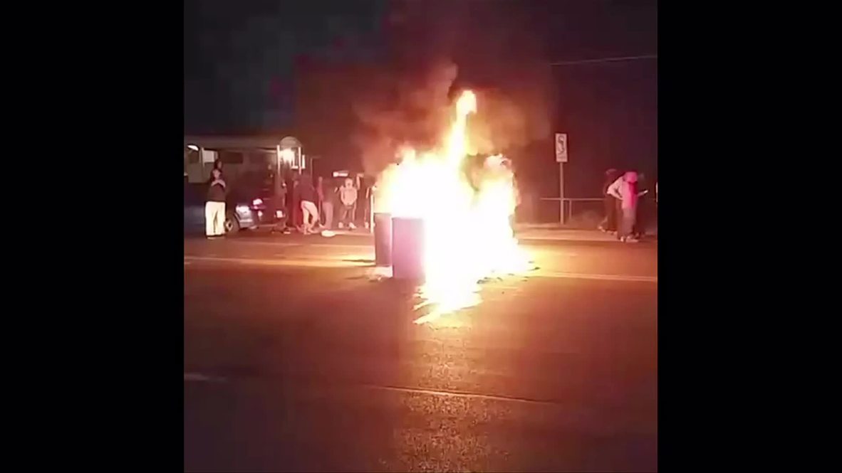 USA: Fires rage in Ferguson as Freddie Gray protests spread
