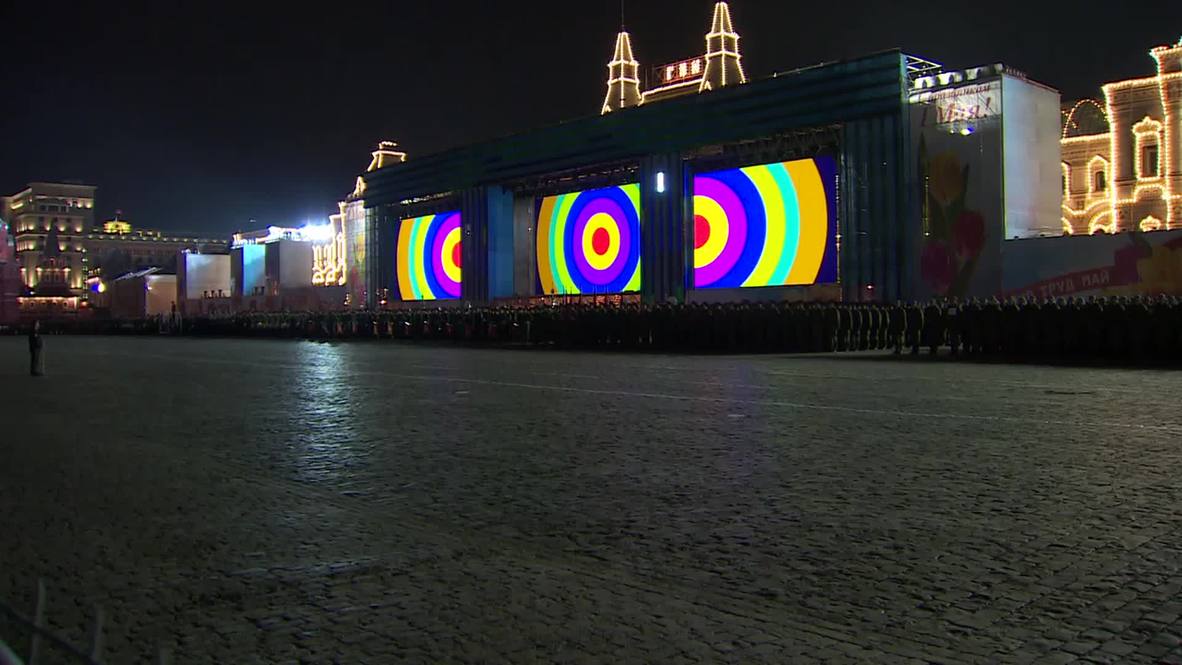 Russia: Special night-time rehearsal of V-Day parade draws thousands