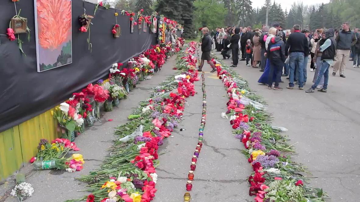 Ukraine: Floral tributes laid at Trade Unions House to commemorate Odessa victims