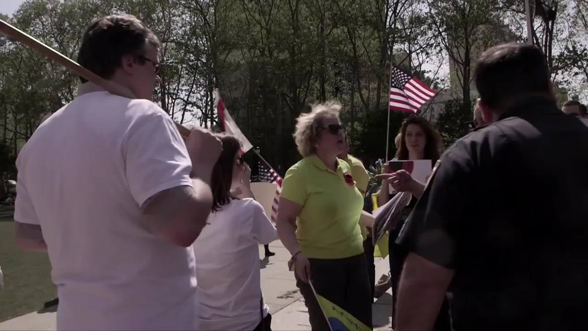 USA: Pro-Kiev protesters disrupt WWII V-Day ceremony