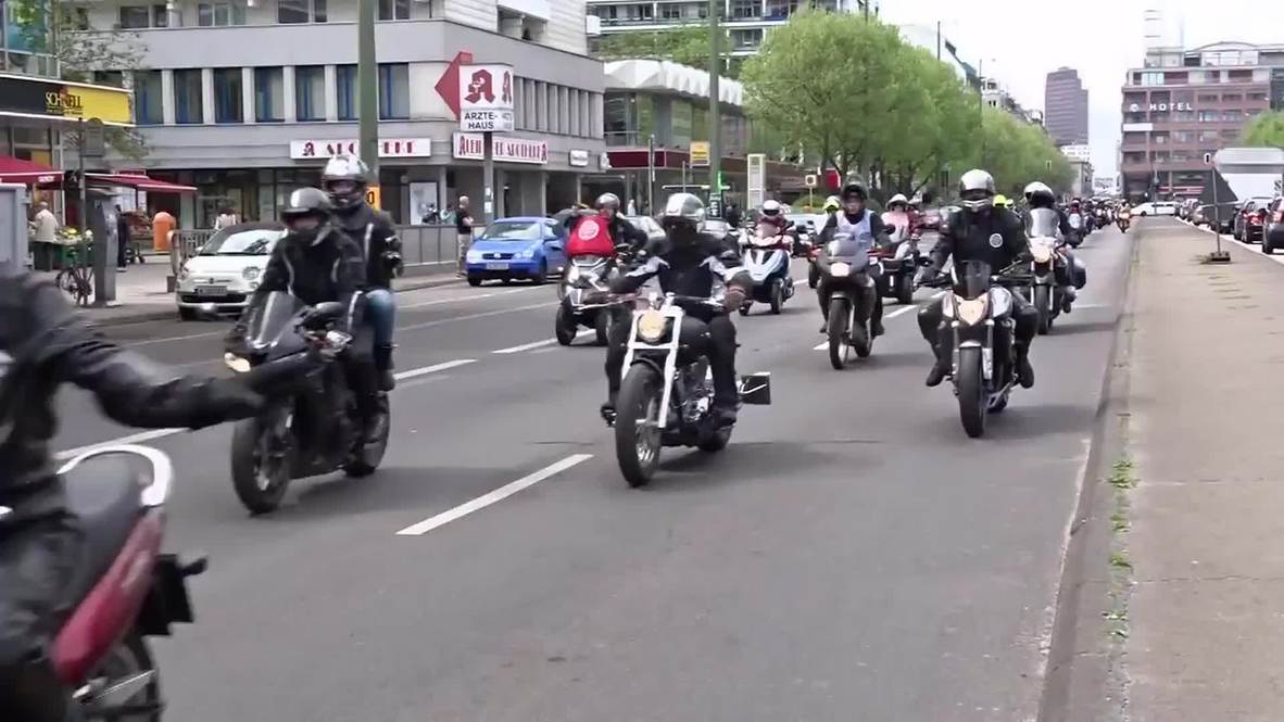 Germany: Hundreds of bikers ride through Berlin to protest against intolerance