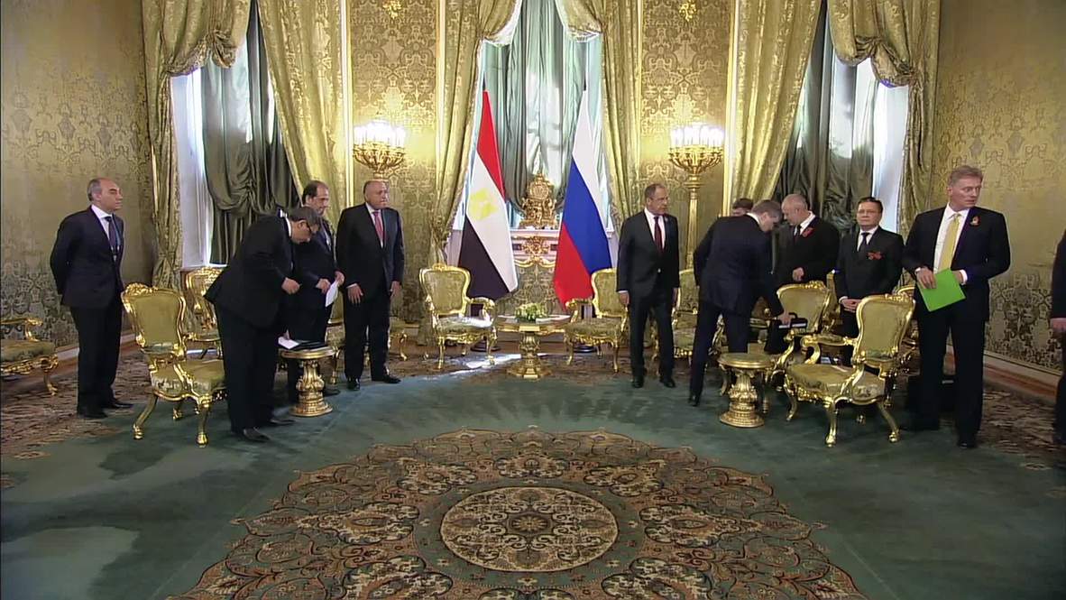 Russia: Putin and Egyptian President Sisi exchange warm words after Moscow's V-Day parade