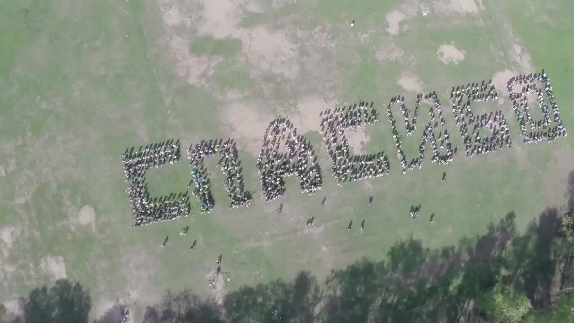 Russia: Drone captures 1,000 young Muscovites saying 'thank you' to WWII veterans