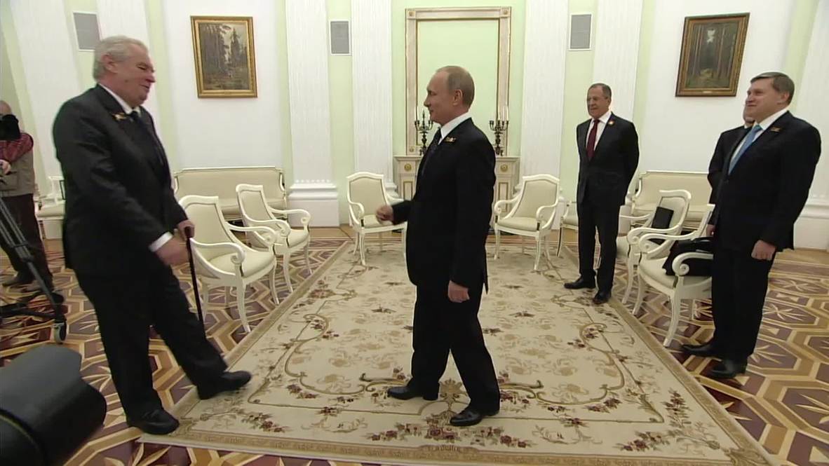 Russia: Putin and Czech President Zeman meet on V-Day