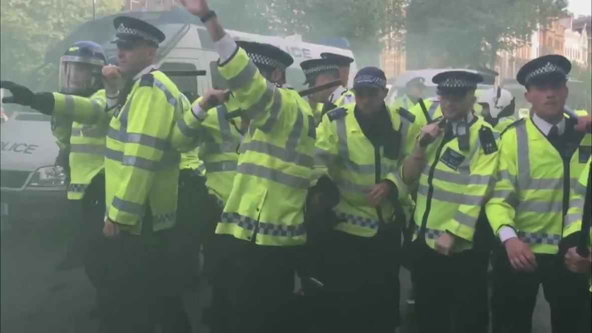 UK: Anger boils over in London as anti-Tory protesters face-off with riot police