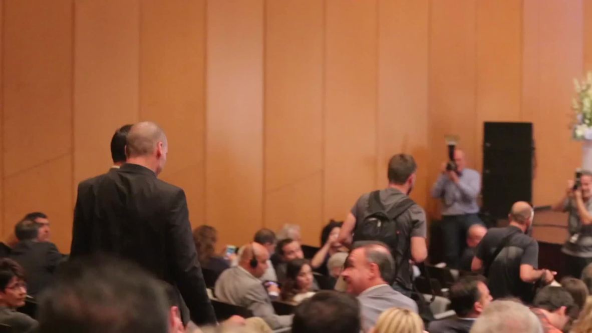 Greece: Varoufakis calls hypocrisy in the processes of debt restructuring