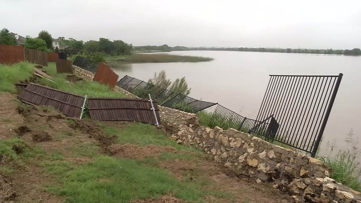 USA: Dallas rocked by "tsunami-type" flooding