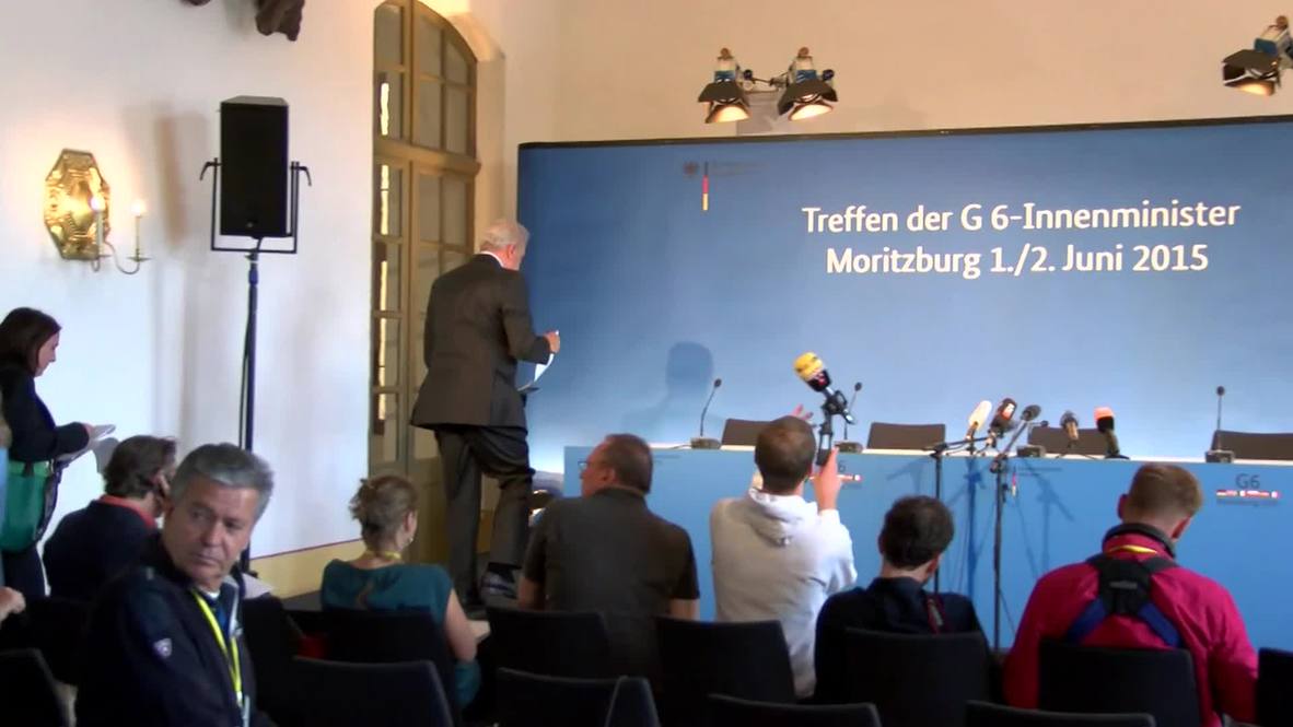 Germany: The EU seeks to return 'irregular' migrants - EU Commissioner on Migration