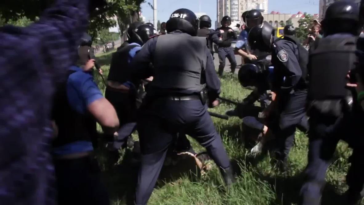 Ukraine: Radicals assault LGBT protesters and police at gay pride rally in Kiev
