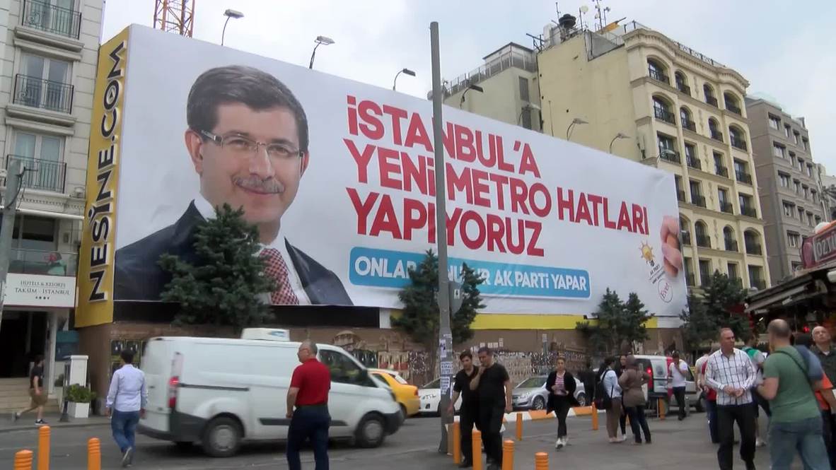 Turkey: Istanbul plastered in political bunting as general elections loom