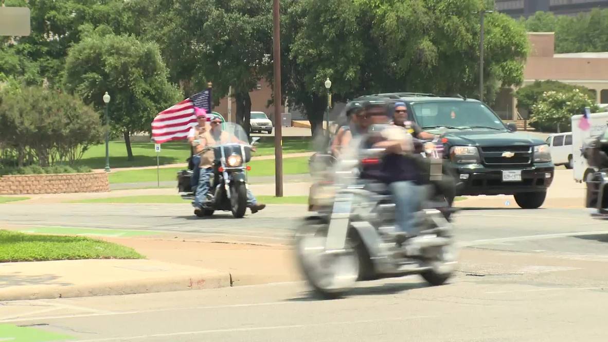 USA: Bikers protest "unlawful arrests" following deadly Twin Peaks bar fight