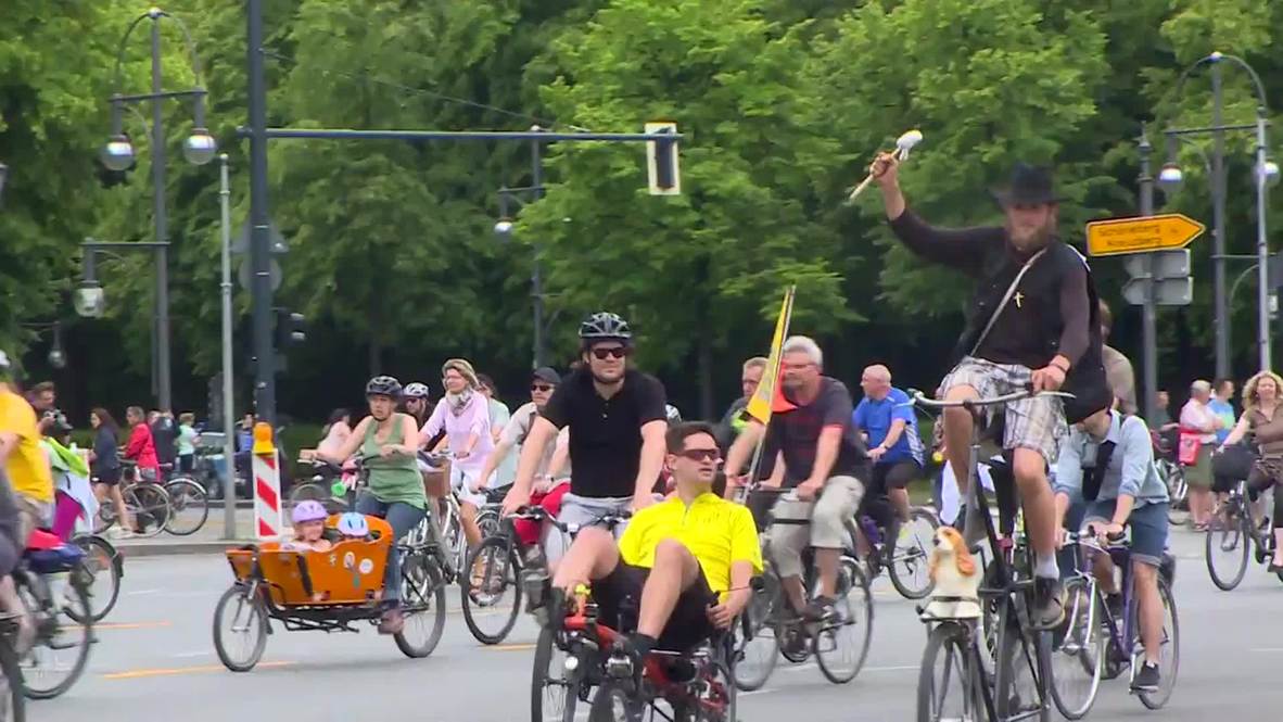 Germany: 120,000-bicycle protest calls for safer cycling in Berlin