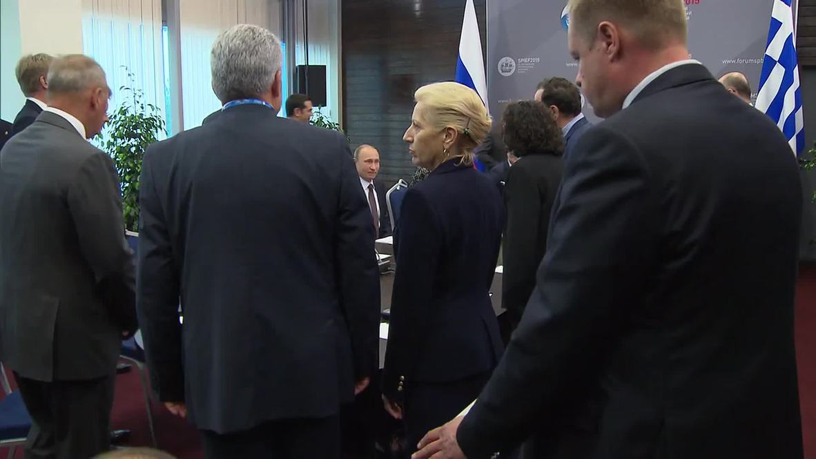 Russia: Putin meets with Tsipras, praises bilateral ties with Greece