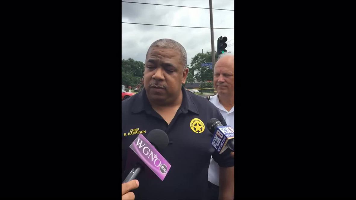 USA: Manhunt underway in New Orleans after police officer fatally shot by suspect