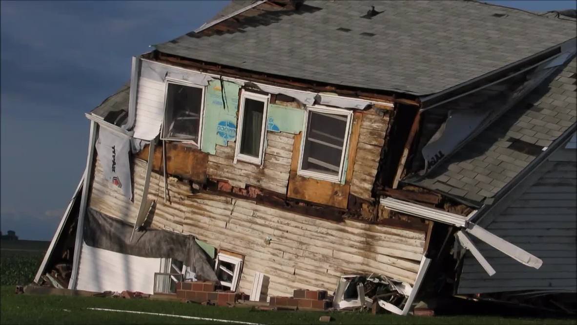 USA: Storms rip through Iowa as tornado season hits the Midwest