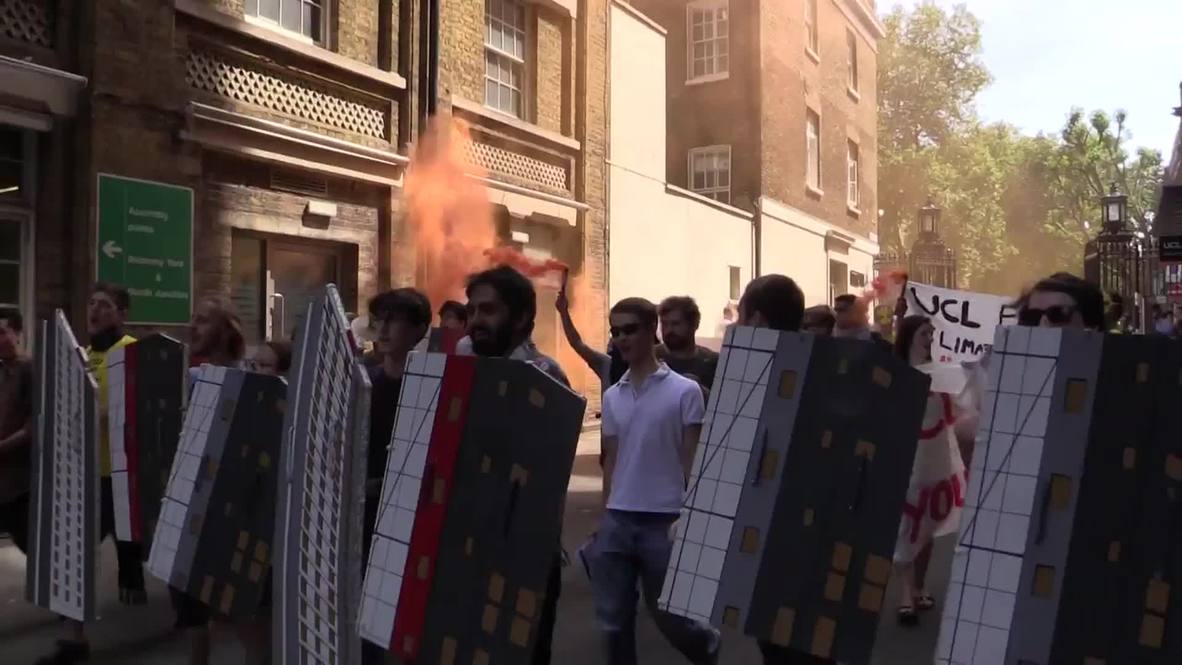 UK: Students protest rent prices at UCL open day in London