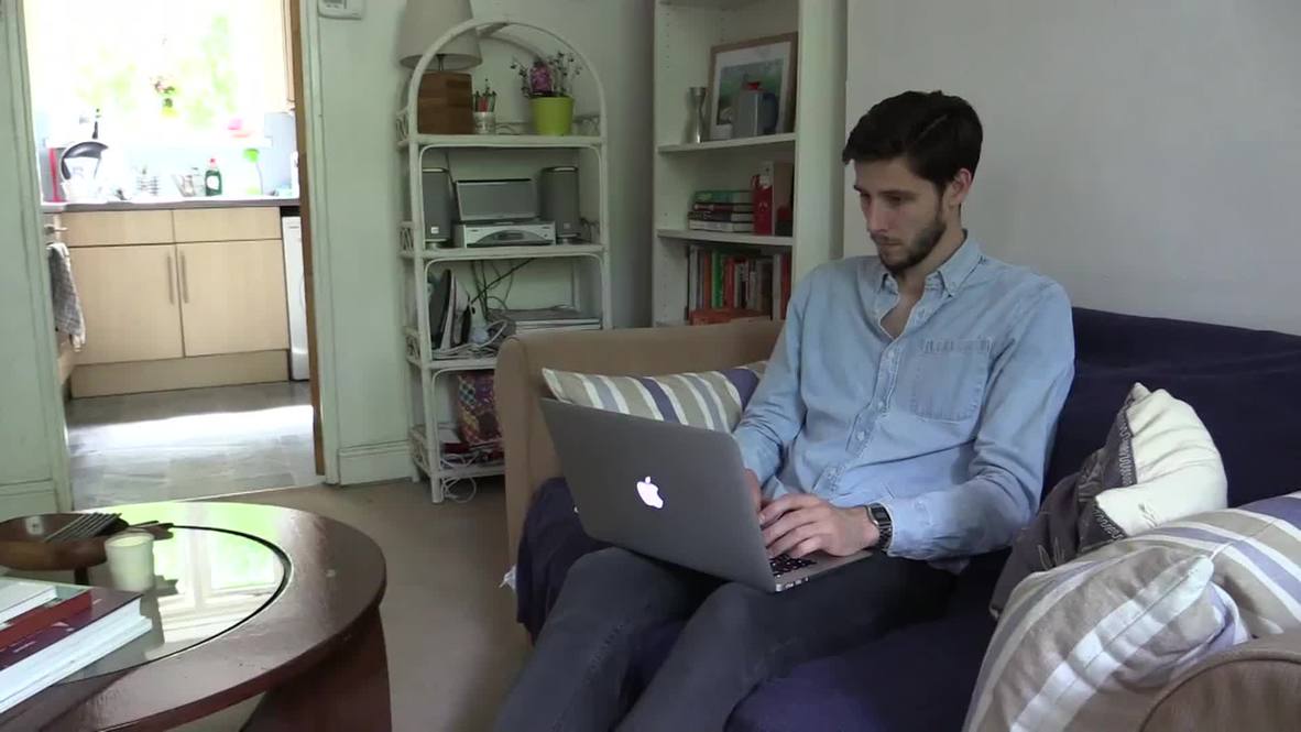 UK: Meet the Londoner who's trying to crowdfund a Greek bailout