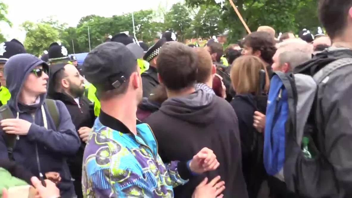UK: Pro-Palestine protesters scuffle with police at Israeli arms factory