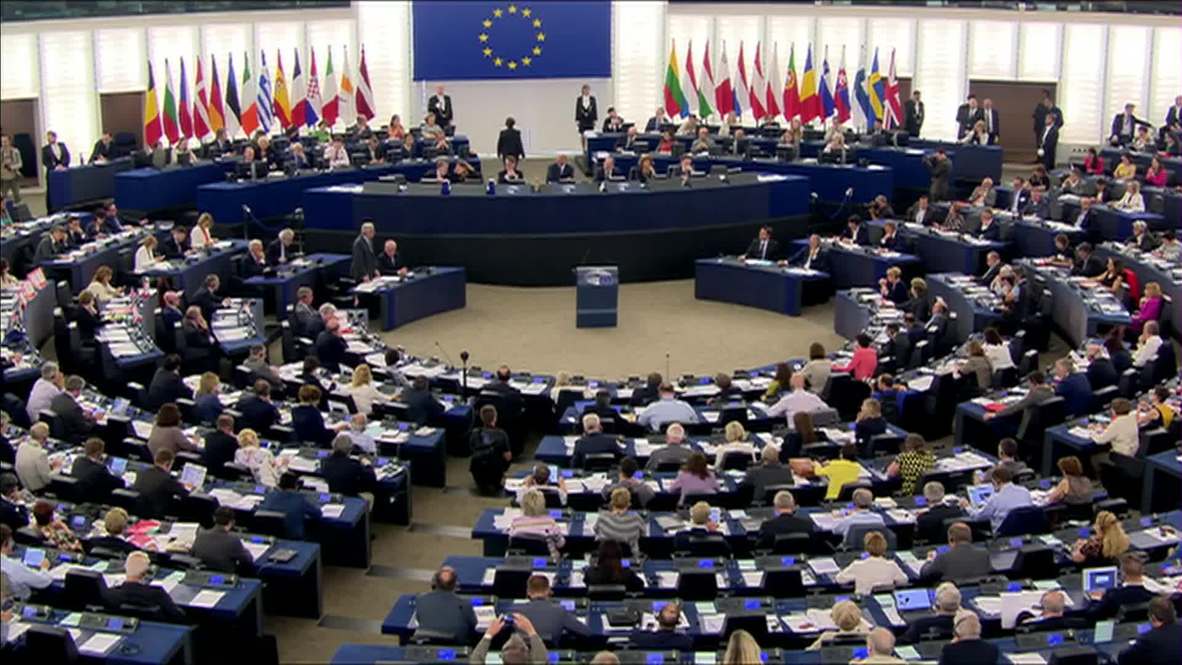 France: Greek crisis can only be overcome by consolidating EU - Juncker