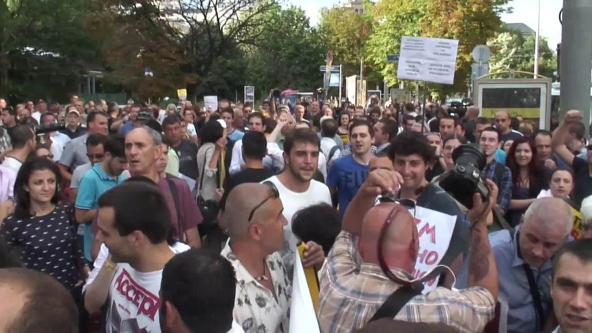 Bulgaria: Protesters demand top prosecutor's resignation and judicial reforms