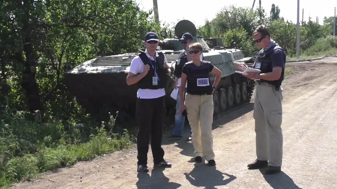 Ukraine: DPR withdraws military vehicles from front-line under OSCE observation