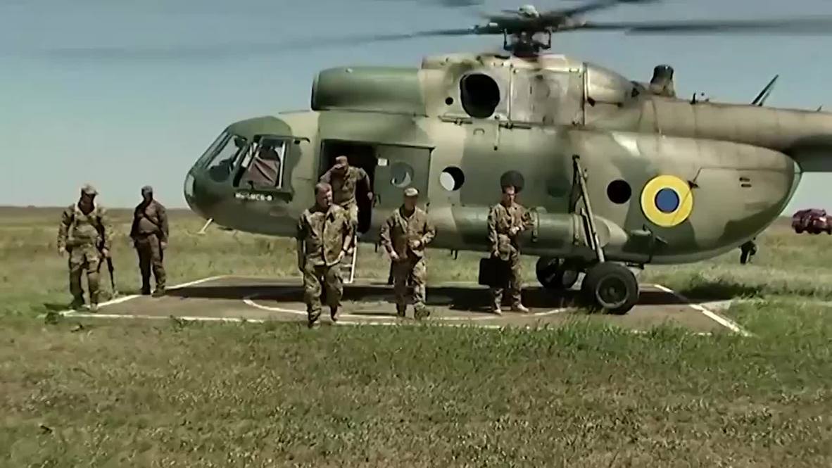 Ukraine: Poroshenko oversees Ukrainian Naval Infantry drills in Mykolaiv