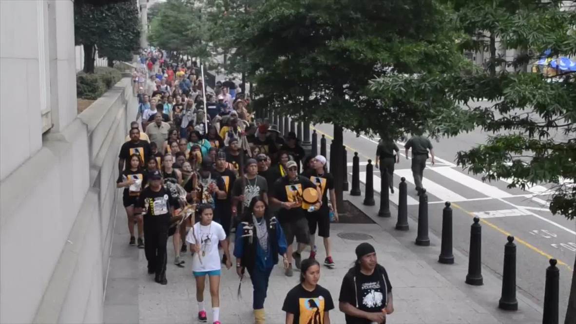 USA: 'John McCain is a traitor' - Apache Stronghold Caravan arrives in D.C.