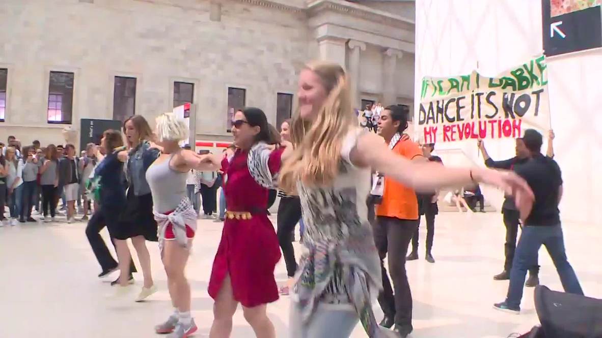 UK: Pro-Palestine activists stage flashmobs in British Museum and Barclays bank