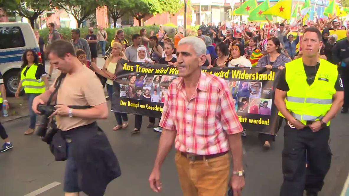 Germany: Pro-Kurdish activists march in support of Suruc victims, condemn Turkey