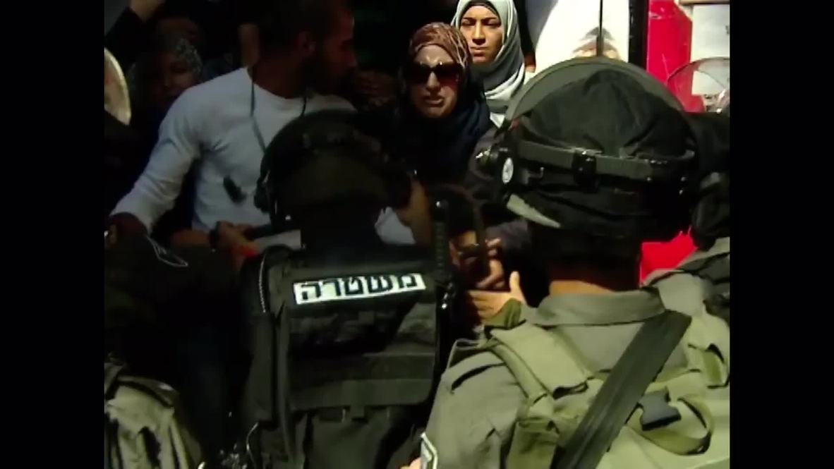 State of Palestine: Israeli police face off with Palestinians at Al Aqsa Mosque