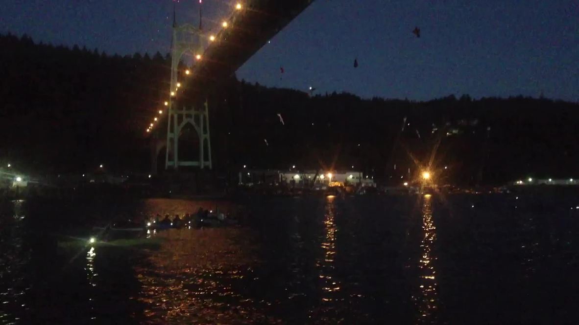 USA: Anti-Shell activists hang from bridge in Arctic drill protest