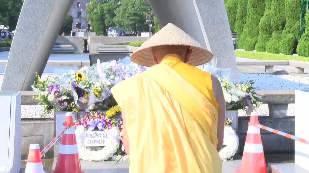 Japan: Hundreds pay respects in Hiroshima on 70th anniversary of atomic bombing